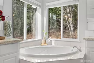 24034 SE 20th St, Sammamish, WA 98075 - Photo 23