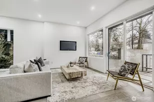 1114 26th Ave, Seattle, WA 98122 - Photo 3