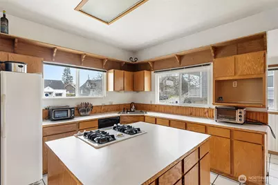 624 E Division Lane, Tacoma, WA 98404 - Photo 9