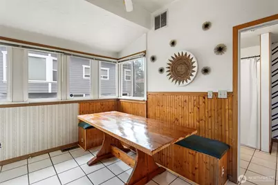 624 E Division Lane, Tacoma, WA 98404 - Photo 11