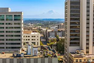 1105 Spring St, Seattle, WA 98104 - Photo 21