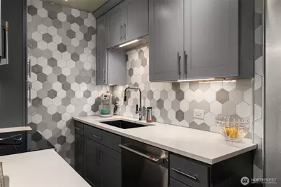 1105 Spring Street #211, Seattle, WA 98104 - Photo 9