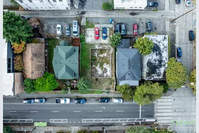 5035 11th Avenue NE, Seattle, WA 98105 - Photo 1