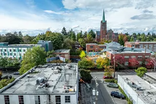 5043 11th Ave NE, Seattle, WA 98109 - Photo 5