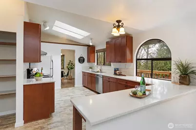 3661 NE Liverpool Drive, Bremerton, WA 98311 - Photo 9