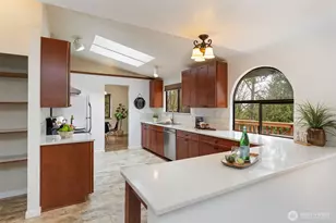 3661 NE Liverpool Dr, Bremerton, WA 98311 - Photo 9