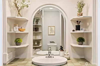 2350 10th Avenue E #227, Seattle, WA 98102 - Photo 19