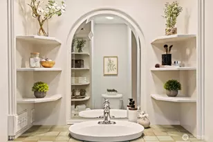 2350 10th Ave E, Seattle, WA 98102 - Photo 19