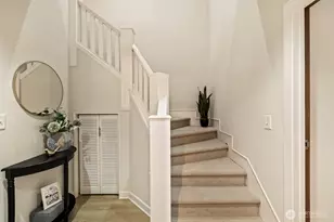 2350 10th Ave E, Seattle, WA 98102 - Photo 23