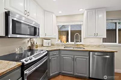 6514 NE 171st Place, Kenmore, WA 98028 - Photo 7