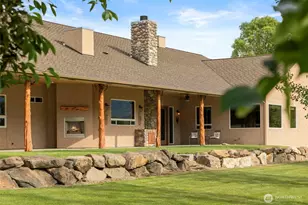 2720 NW Cascade Ave, East Wenatchee, WA 98802 - Photo 3