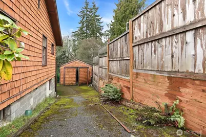 8902 30th Avenue NW, Seattle, WA 98117 - Photo 21