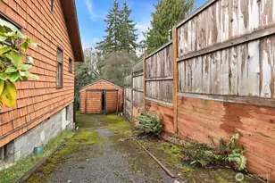 8902 30th Ave NW, Seattle, WA 98117 - Photo 21