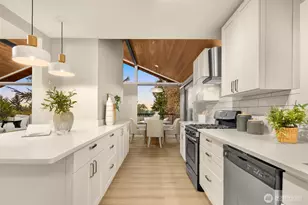 7010 NE 153rd Pl, Kenmore, WA 98028 - Photo 7