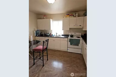 9638 D Street E, Tacoma, WA 98445 - Photo 7