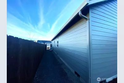 520 Rainbow Way, Kelso, WA 98626 - Photo 3