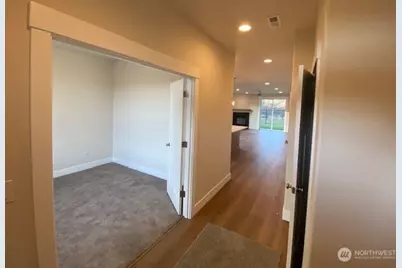 520 Rainbow Way, Kelso, WA 98626 - Photo 9