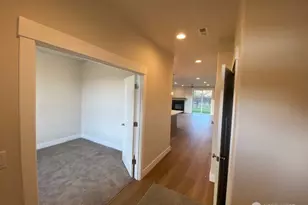 520 Rainbow Way, Kelso, WA 98626 - Photo 9