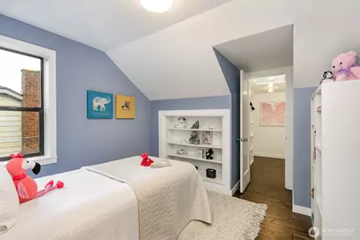 7501 25th Avenue NW, Seattle, WA 98117 - Photo 19