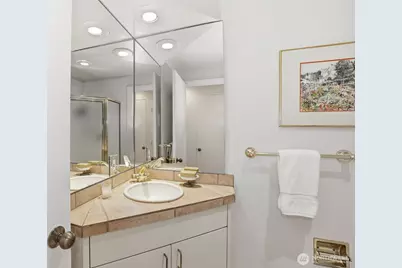 1600 43rd Avenue E #209, Seattle, WA 98112 - Photo 15