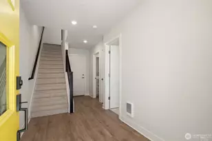 9009 NE 203rd Ct, Bothell, WA 98011 - Photo 3