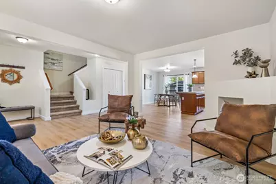 15623 44th Place W #Unit B, Lynnwood, WA 98087 - Photo 9