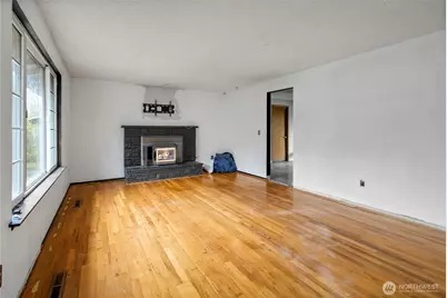 8214 Woodbourne Drive SW, Lakewood, WA 98499 - Photo 5