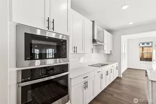 300 N 55th St, Mount Vernon, WA 98273 - Photo 7