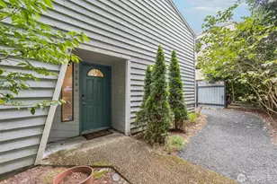 12600 SE 42nd St, Bellevue, WA 98006 - Photo 1