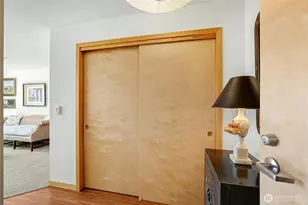 827 Hiawatha Pl S, Seattle, WA 98144 - Photo 3