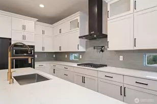 13025 75th Pl S, Seattle, WA 98178 - Photo 11