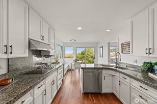 1133 Emerald Hills Dr, Edmonds, WA 98020 - Photo 13