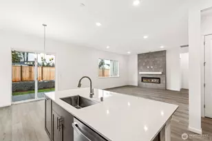 324 N 55th St, Mount Vernon, WA 98273 - Photo 5