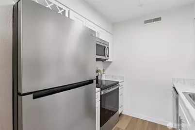 16225 NE 12th Court #F74, Bellevue, WA 98008 - Photo 7