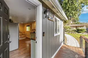 1819 S Marine Dr, Bremerton, WA 98312 - Photo 3