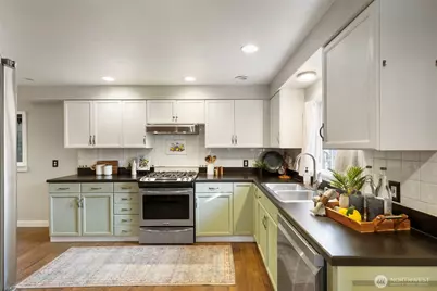 1819 S Marine Drive, Bremerton, WA 98312 - Photo 7