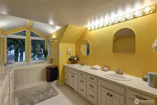 10538 48th Pl NE, Kirkland, WA 98033 - Photo 13