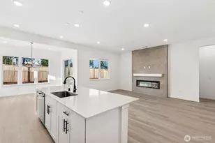 308 N 55th St, Mount Vernon, WA 98273 - Photo 5