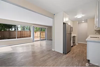 11521 Greenwood Avenue N, Seattle, WA 98133 - Photo 19