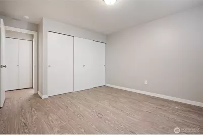 11521 Greenwood Avenue N, Seattle, WA 98133 - Photo 23