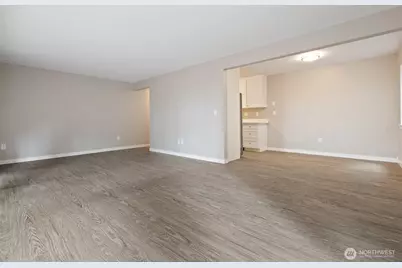 11521 Greenwood Avenue N, Seattle, WA 98133 - Photo 17