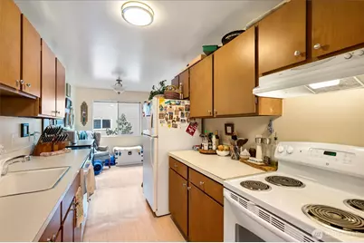 11521 Greenwood Avenue N, Seattle, WA 98133 - Photo 11