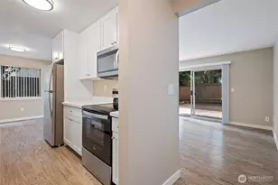 11521 Greenwood Ave N, Seattle, WA 98133 - Photo 21