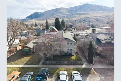 316 E Wapato Avenue #1, Chelan, WA 98816 - Photo 5