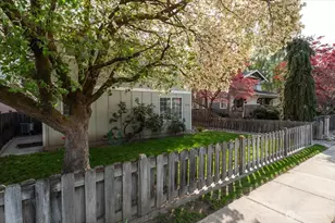 316 E Wapato Ave, Chelan, WA 98816 - Photo 3