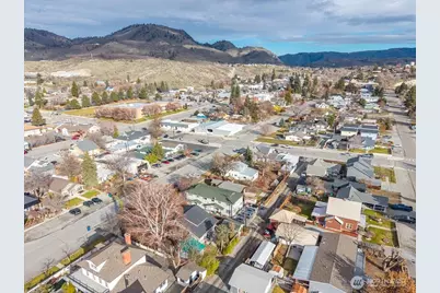 316 E Wapato Avenue #1, Chelan, WA 98816 - Photo 33