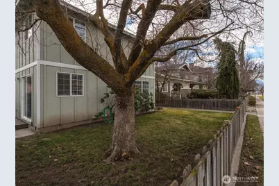 316 E Wapato Avenue #1, Chelan, WA 98816 - Photo 25