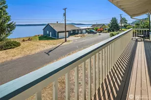 27523 SW Sandy Shores Dr, Vashon, WA 98070 - Photo 19