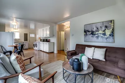 14043 Burke Avenue N, Seattle, WA 98133 - Photo 3