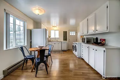 14043 Burke Avenue N, Seattle, WA 98133 - Photo 5